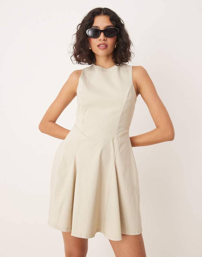 ASOS DESIGN - Ärmelloses Bengaline-Minikleid in Steinbeige mit Korsett-Taille-Neutral von ASOS DESIGN