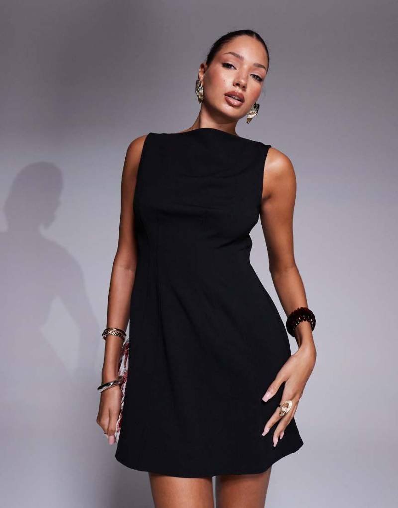 ASOS DESIGN - Ärmelloses Minikleid in Schwarz mit Ziernaht von ASOS DESIGN