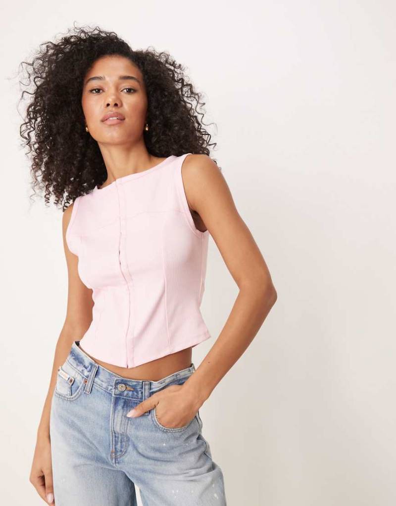 ASOS DESIGN - Ärmelloses Oberteil in Rosa mit Knopfleiste von ASOS DESIGN