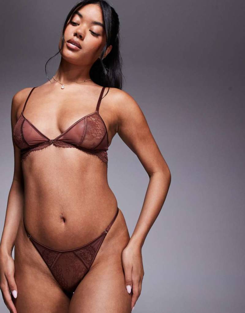 ASOS DESIGN - Amber - Soft-BH in Schokobraun mit Bahnen aus Spitze und Netzstoff von ASOS DESIGN