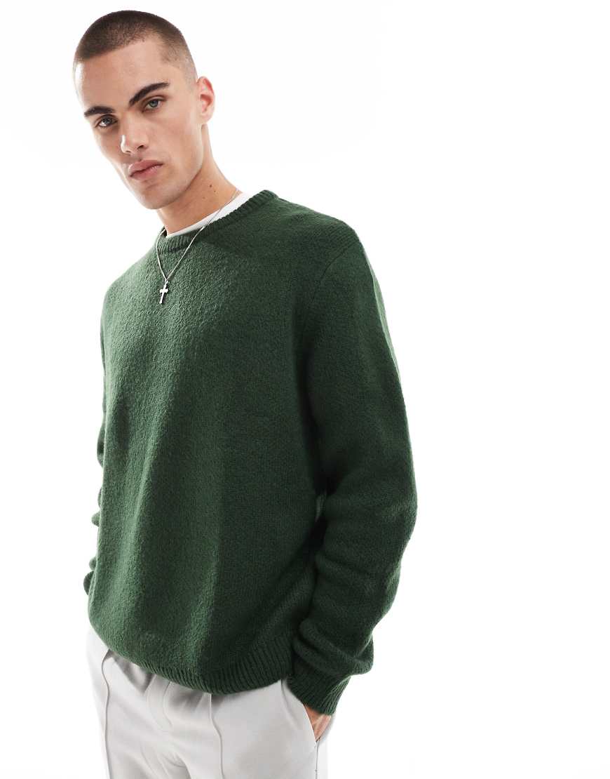 ASOS DESIGN - Angerauter Oversize-Strickpullover in Dunkelgrün ASOS DESIGN - Angerauter Oversize-Strickpullover in Dunkelgrün von ASOS DESIGN