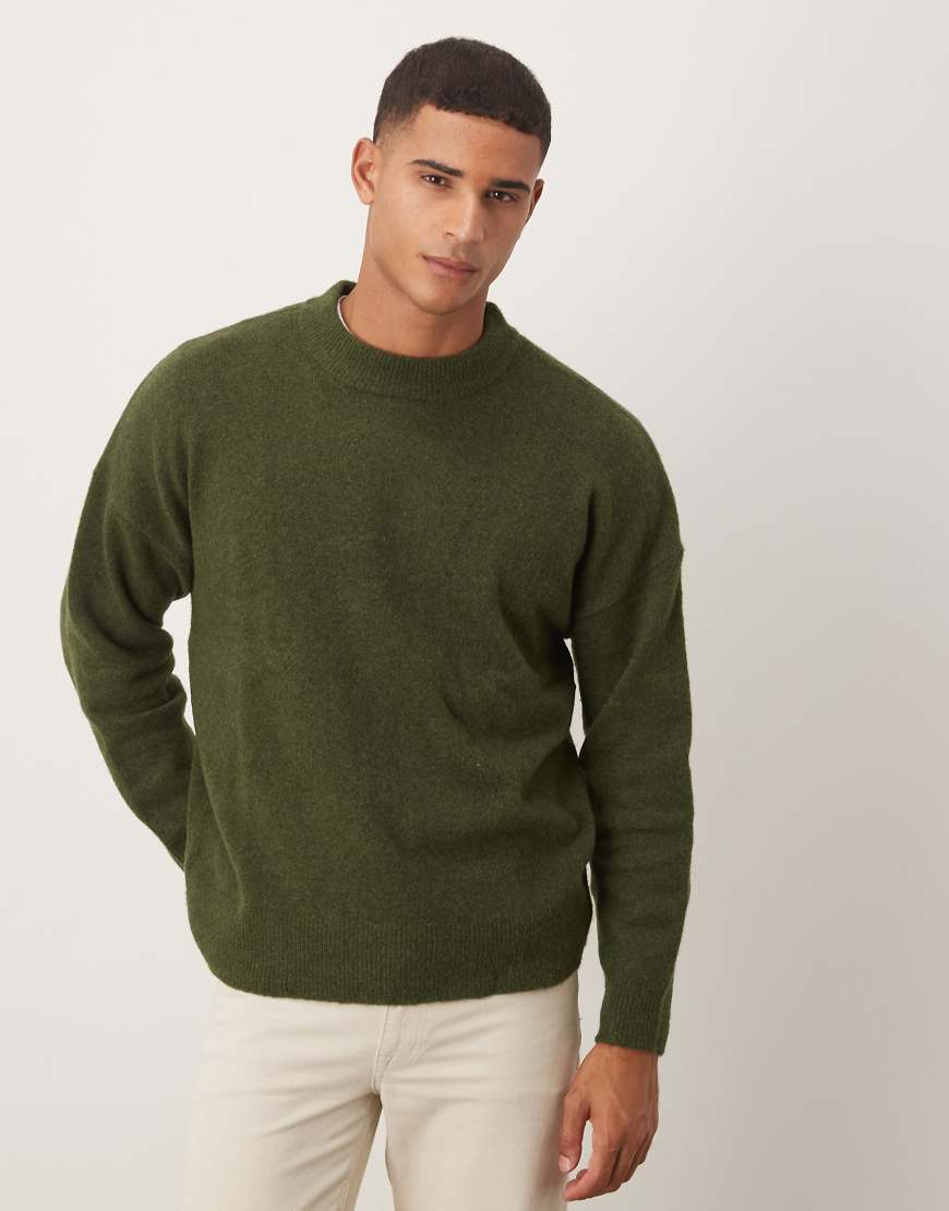 ASOS DESIGN - Angerauter Oversize-Strickpullover in Khaki mit Rundhalsausschnitt-Grün ASOS DESIGN - Angerauter Oversize-Strickpullover in Khaki mit Rundhalsausschnitt-Grün von ASOS DESIGN