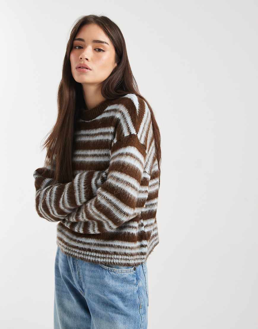 ASOS DESIGN - Angerauter Strickpullover in Braun mit Streifenmuster-Bunt von ASOS DESIGN
