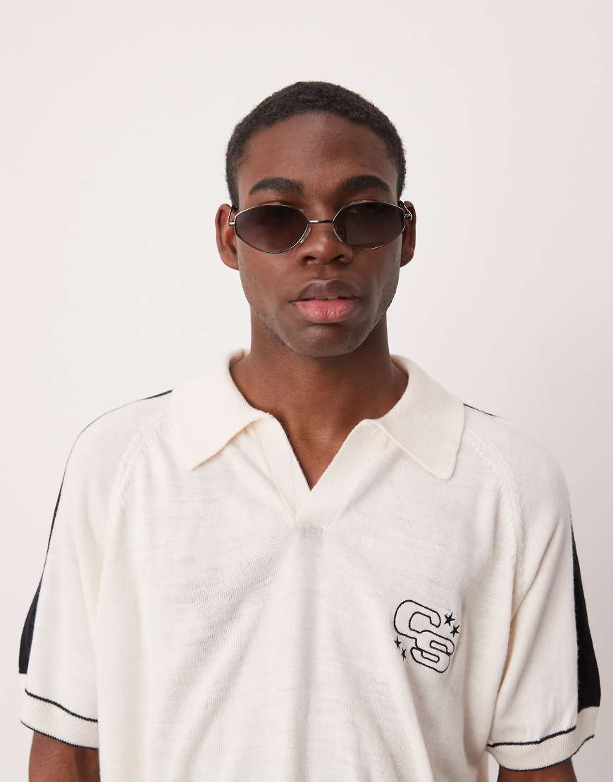 ASOS DESIGN - Festival - Ovale Sonnenbrille mit abgeschrägtem Design, getönten Gläsern und graphitfarbenem Rahmen-Grau ASOS DESIGN - Festival - Ovale Sonnenbrille mit abgeschrägtem Design, getönten Gläsern und graphitfarbenem Rahmen-Grau von ASOS DESIGN