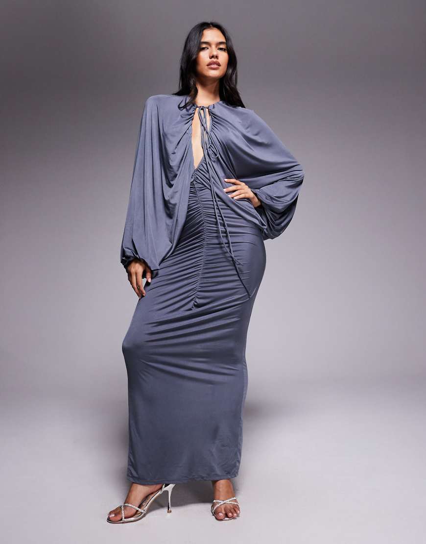ASOS DESIGN - Anschmiegsames, gerafftes Maxikleid in Anthrazitgrau mit Flügelärmeln von ASOS DESIGN