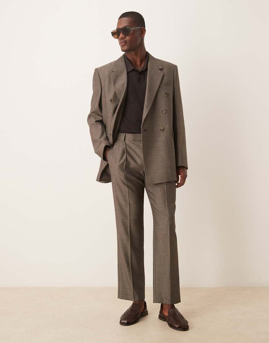 ASOS DESIGN - Anzughose aus Wollimitat in Anthrazit mit geradem Bein und Fischgrätmuster-Braun ASOS DESIGN - Anzughose aus Wollimitat in Anthrazit mit geradem Bein und Fischgrätmuster-Braun von ASOS DESIGN