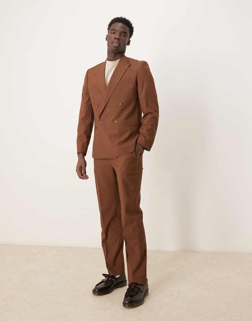 ASOS DESIGN - Anzughose in Braun mit geradem Bein ASOS DESIGN - Anzughose in Braun mit geradem Bein von ASOS DESIGN