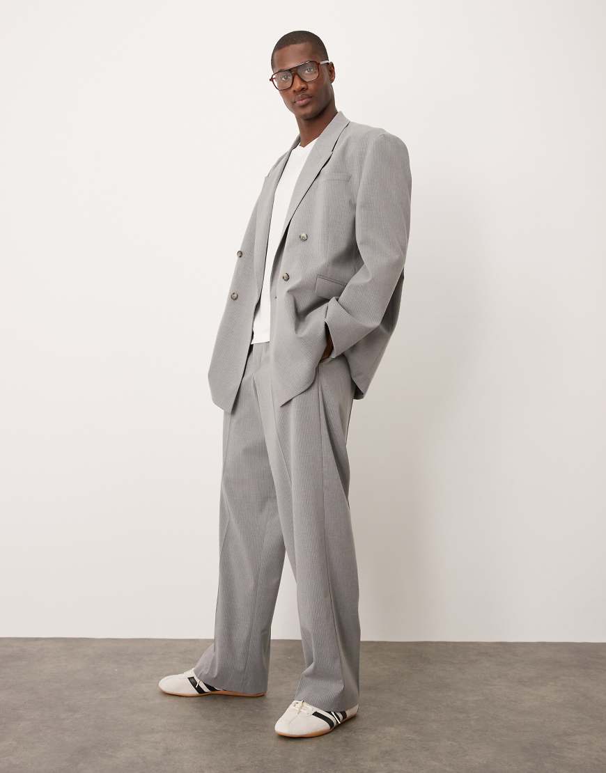 ASOS DESIGN - Anzughose in Grau mit weitem Bein, Nadelstreifen und elastischem Bund ASOS DESIGN - Anzughose in Grau mit weitem Bein, Nadelstreifen und elastischem Bund von ASOS DESIGN