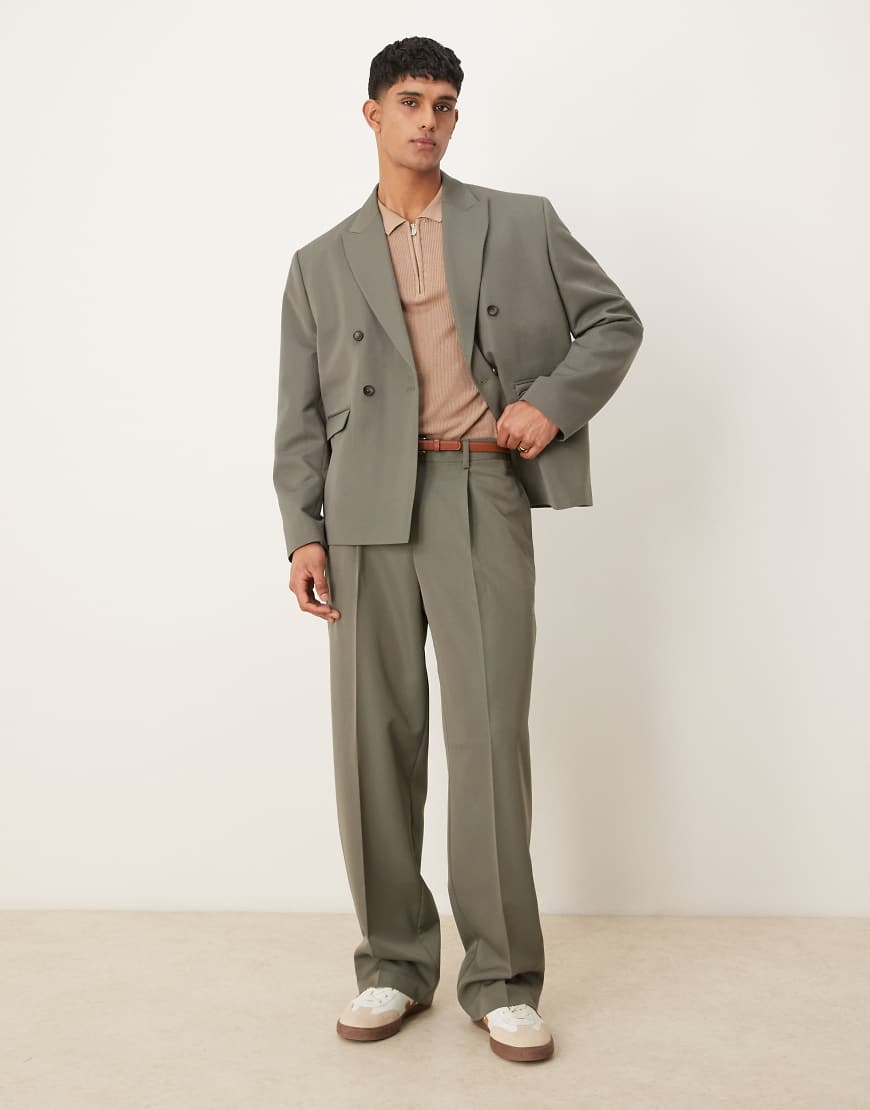 ASOS DESIGN - Anzughose in Grün mit weitem Schnitt von ASOS DESIGN