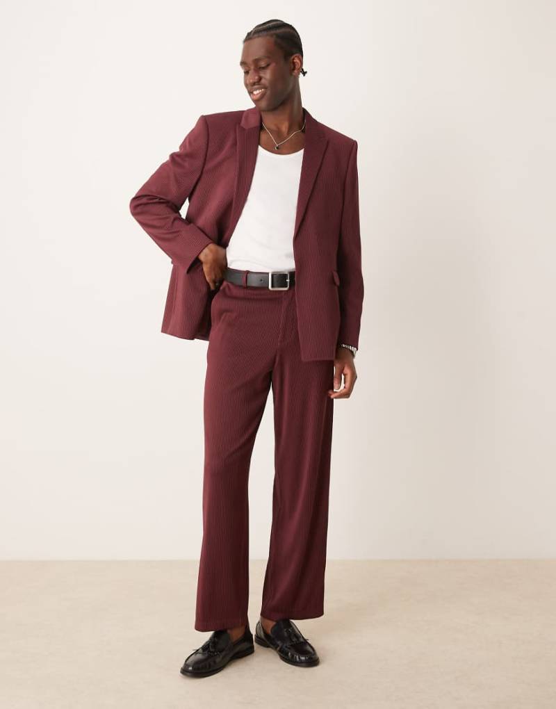 ASOS DESIGN - Anzugjacke aus burgunderrotem Rippstoff in normaler Passform von ASOS DESIGN