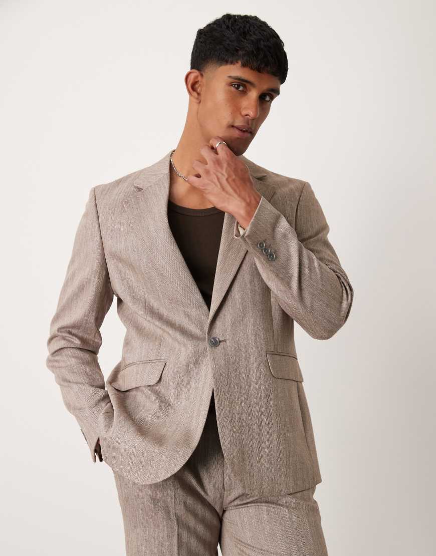 ASOS DESIGN - Anzugjacke in Hellbraun mit Fischgrätmuster und regulärer Passform von ASOS DESIGN