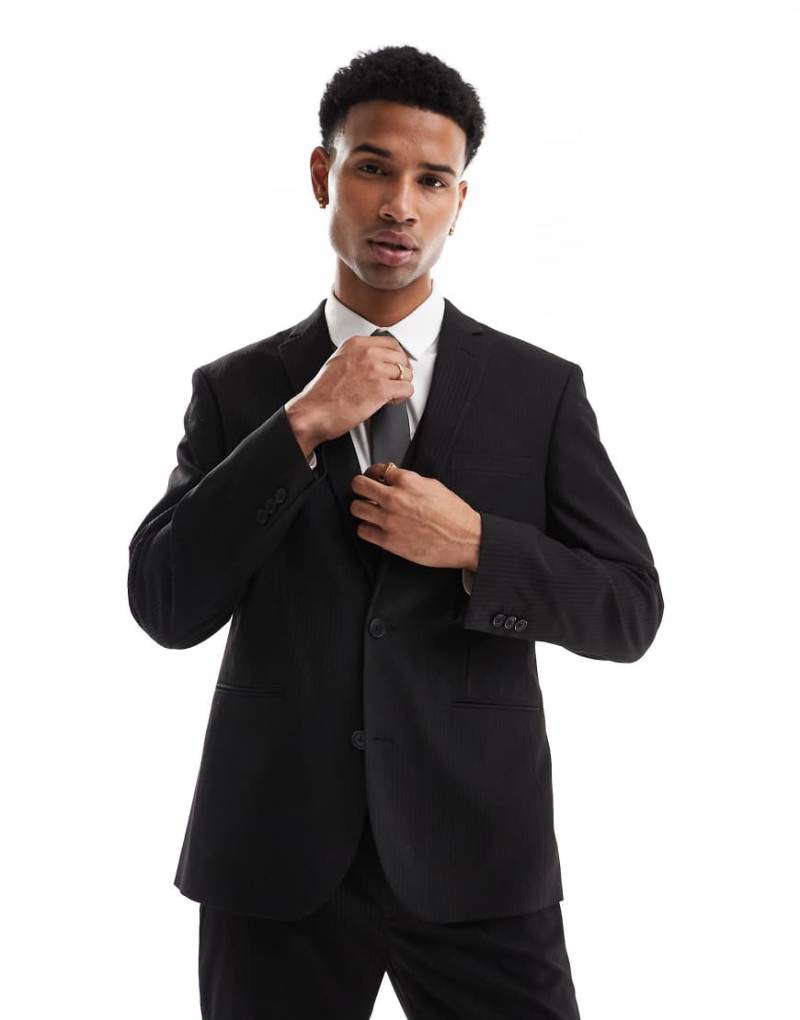 ASOS DESIGN - Anzugjacke in dezentem Schwarz mit schmalem Schnitt und Fischgrätmuster-Braun von ASOS DESIGN