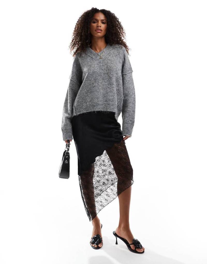ASOS DESIGN - Asymmetrischer Maxirock aus Satin-Spitzenmix in Schwarz von ASOS DESIGN