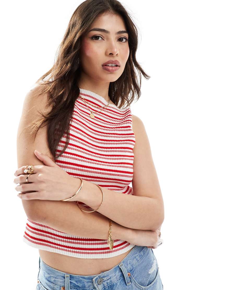 ASOS DESIGN - Asymmetrisches, gerafftes Strick-Oberteil in Rot gestreift mit farblich abgesetztem Bindedetail ASOS DESIGN - Asymmetrisches, gerafftes Strick-Oberteil in Rot gestreift mit farblich abgesetztem Bindedetail von ASOS DESIGN