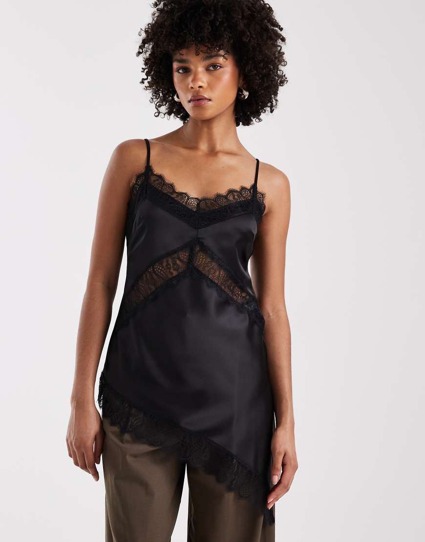 ASOS DESIGN - Asymmetrisches Satin-Camisole in Schwarz mit Spitze von ASOS DESIGN