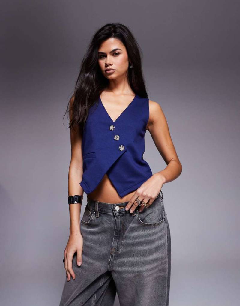 ASOS DESIGN - Asymmetrisch geschnittenes Westen-Top aus Jersey-Twill in Marineblau von ASOS DESIGN