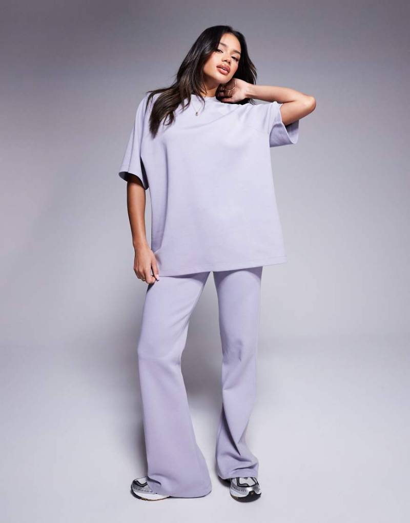 ASOS DESIGN - Ausgestellte Jogginghose aus Interlock-Stoff in Grau, Kombiteil von ASOS DESIGN