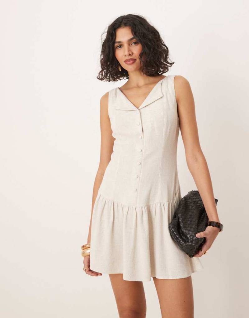 ASOS DESIGN - Ausgestelltes Minikleid in Hellbeige mit tiefer Taille-Bunt von ASOS DESIGN