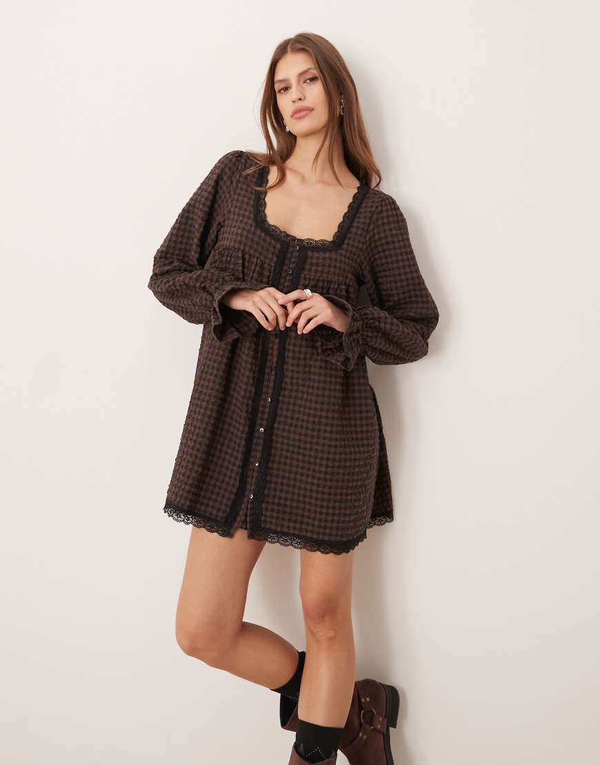 ASOS DESIGN - Babydoll-Minikleid mit Spitzenbesatz und gebürstetem Karomuster-Bunt von ASOS DESIGN