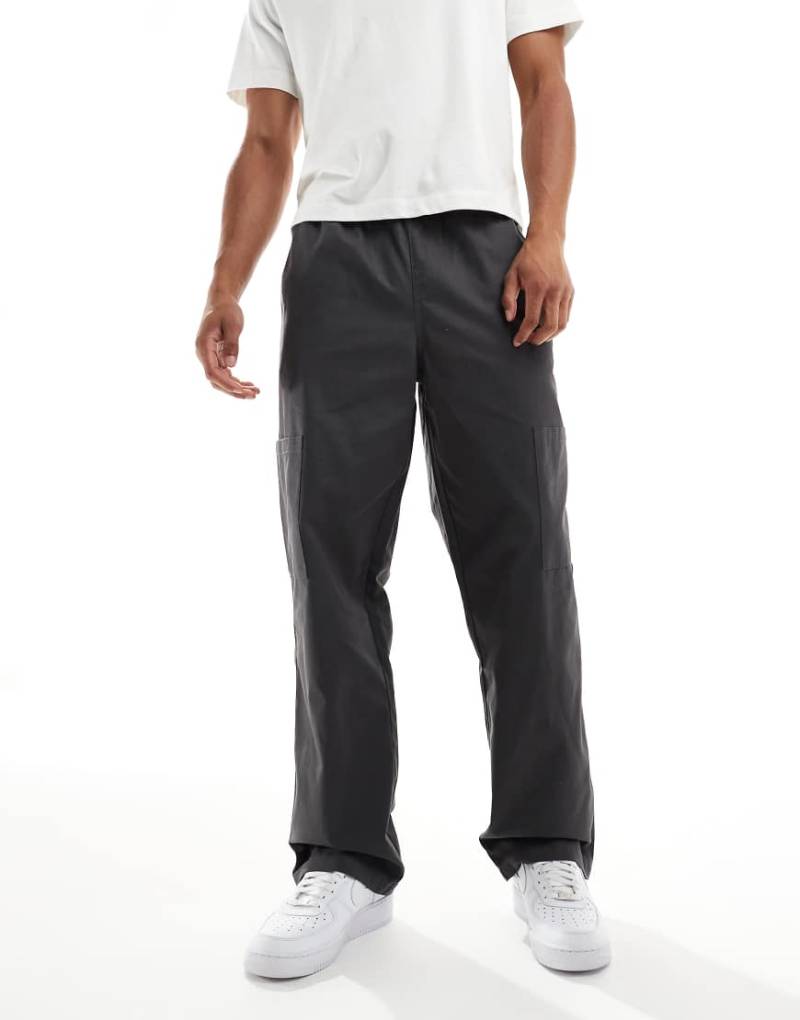 ASOS DESIGN - Baggy Cargohose in Grau mit elastischem Bund von ASOS DESIGN