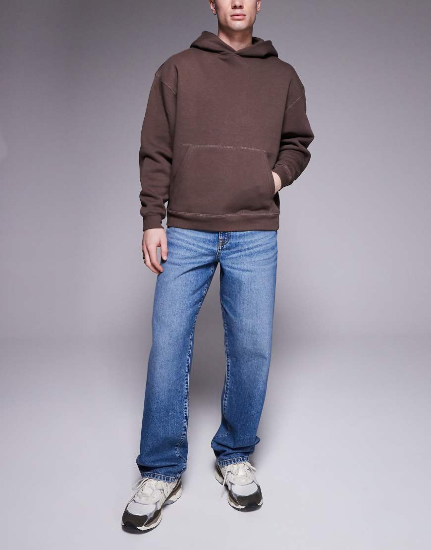 ASOS DESIGN - Baggy-Jeans in verwaschenem Mittelblau ASOS DESIGN - Baggy-Jeans in verwaschenem Mittelblau von ASOS DESIGN