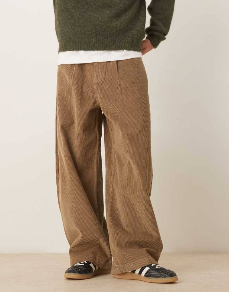 ASOS DESIGN - Baggy Oversize-Cordhose in Beige-Neutral von ASOS DESIGN