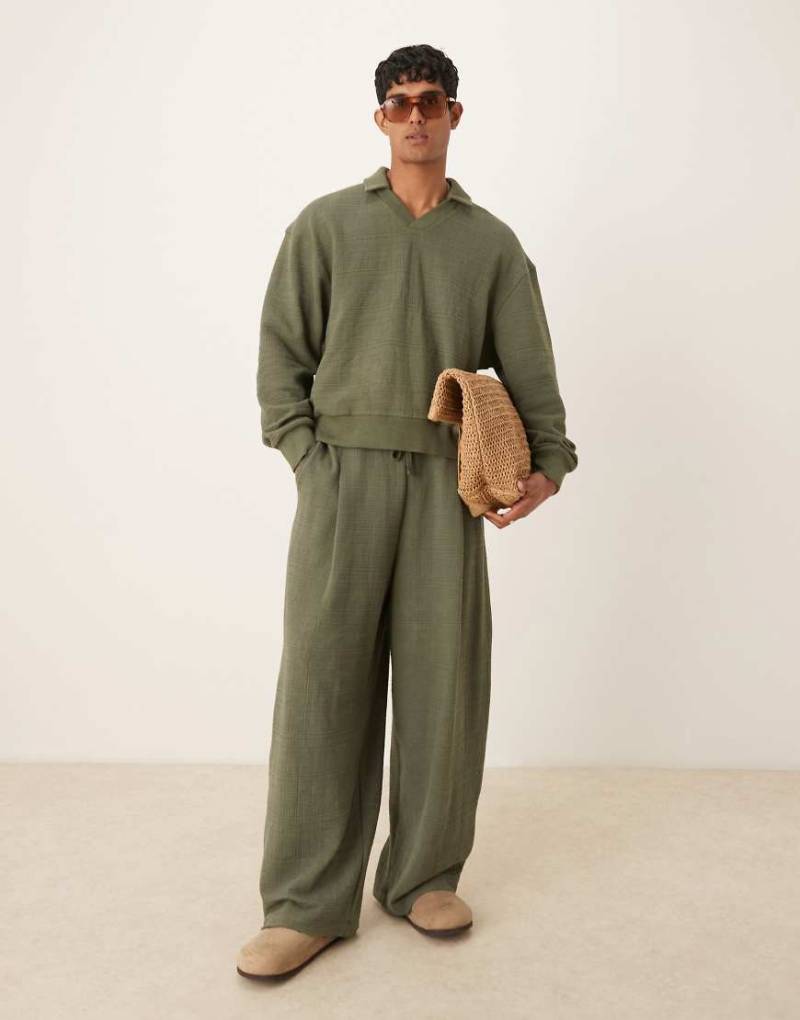 ASOS DESIGN - Ballon-Jogginghose in khakifarbener Leinenoptik mit Oversize-Schnitt-Grün von ASOS DESIGN