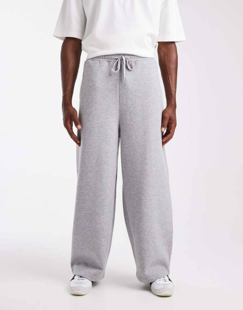 ASOS DESIGN - Basic-Jogginghose in meliertem Grau mit Balloon-Schnitt von ASOS DESIGN