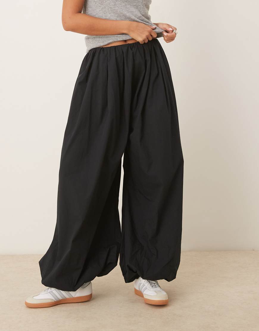 ASOS DESIGN - Ballonhose aus Baumwolle in Schwarz von ASOS DESIGN