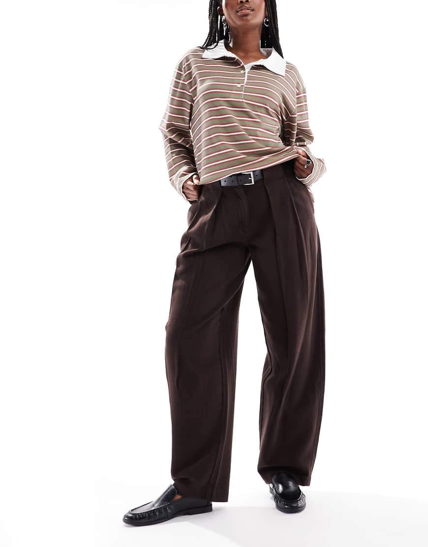 ASOS DESIGN - Barrel-Hose in verwaschenem Braun mit Gürtel-Brown von ASOS DESIGN