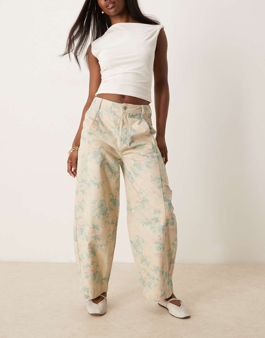 ASOS DESIGN - Barrel-Leg-Hose mit Vintage-Blumenmuster und Ziernaht-Bunt ASOS DESIGN - Barrel-Leg-Hose mit Vintage-Blumenmuster und Ziernaht-Bunt von ASOS DESIGN