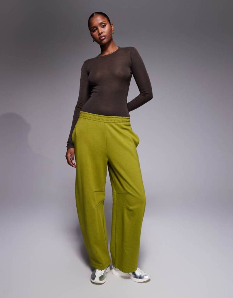 ASOS DESIGN - Barrel-Jogginghose aus Interlock-Stoff in Olivgrün-Keine Farbe von ASOS DESIGN