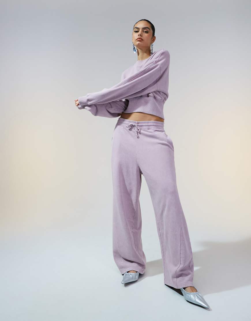ASOS DESIGN - Barrel-Leg-Jogginghose in verwaschenem Mauve mit Oversize-Passform und Ziernaht, Kombiteil-Lila von ASOS DESIGN