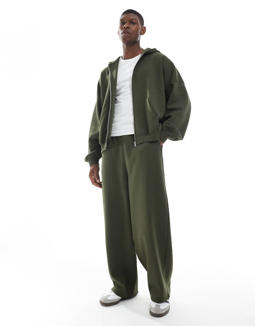ASOS DESIGN - Basic-Jogginghose in Khaki mit Balloon-Oversize-Schnitt-Grün von ASOS DESIGN