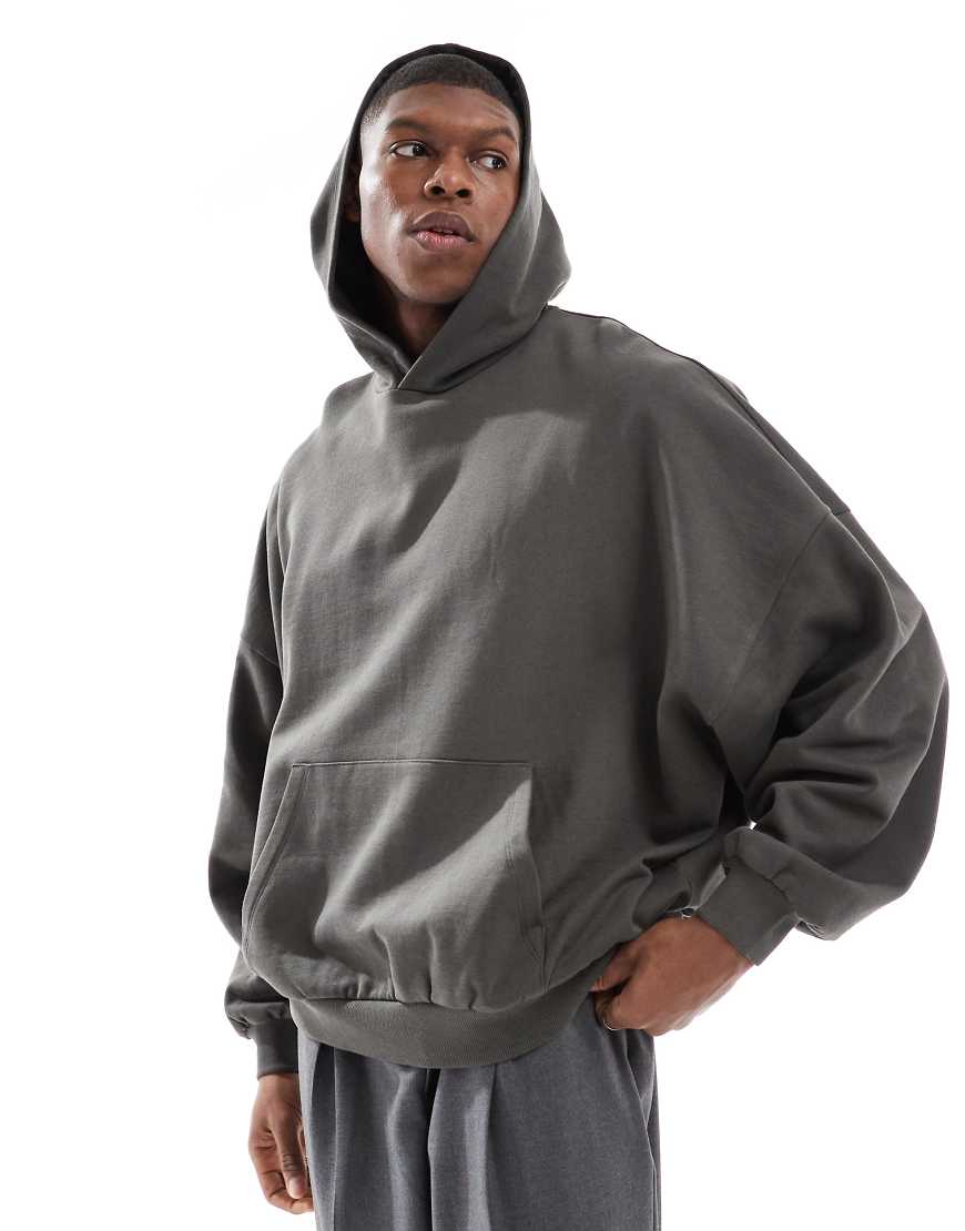 ASOS DESIGN - Basic-Kapuzenpullover in Khaki mit Super-Oversize-Schnitt-Grün ASOS DESIGN - Basic-Kapuzenpullover in Khaki mit Super-Oversize-Schnitt-Grün von ASOS DESIGN