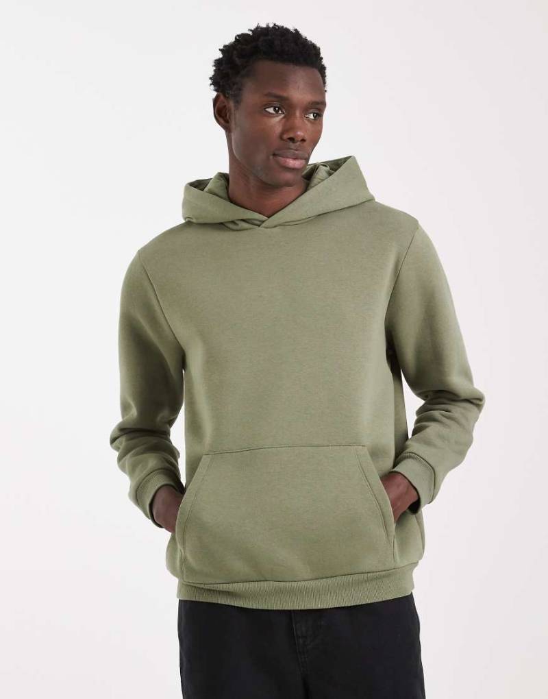 ASOS DESIGN - Basic-Kapuzenpullover in staubigem Olivgrün von ASOS DESIGN
