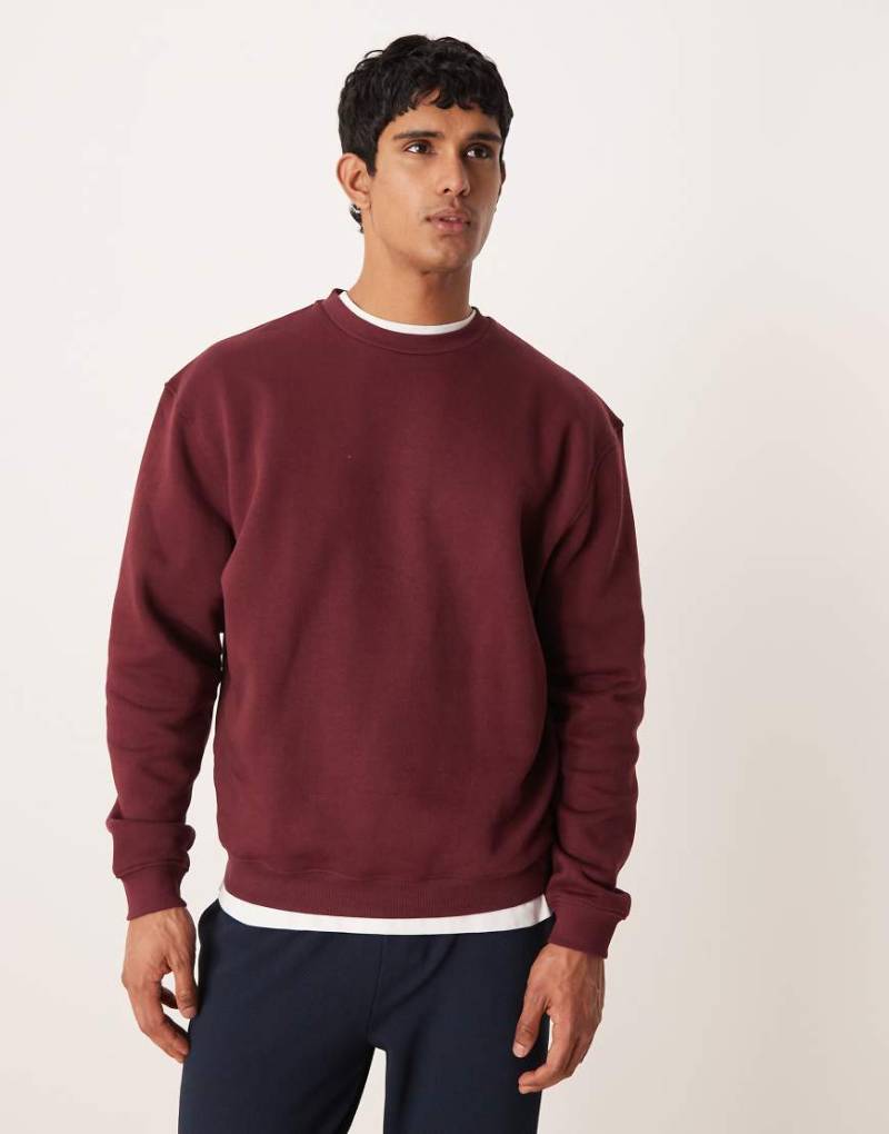 ASOS DESIGN - Basic-Sweatshirt im Relaxed Fit in Burgunderrot von ASOS DESIGN