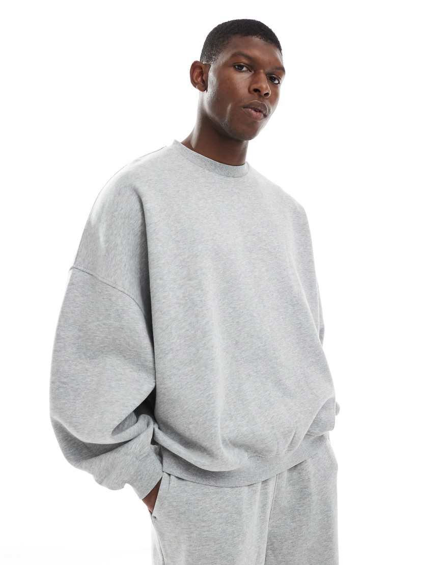 ASOS DESIGN - Basic-Sweatshirt in meliertem Grau mit Super-Oversize-Schnitt von ASOS DESIGN