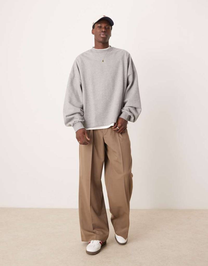 ASOS DESIGN - Basic-Sweatshirt in meliertem Grau mit Super-Oversize-Schnitt von ASOS DESIGN