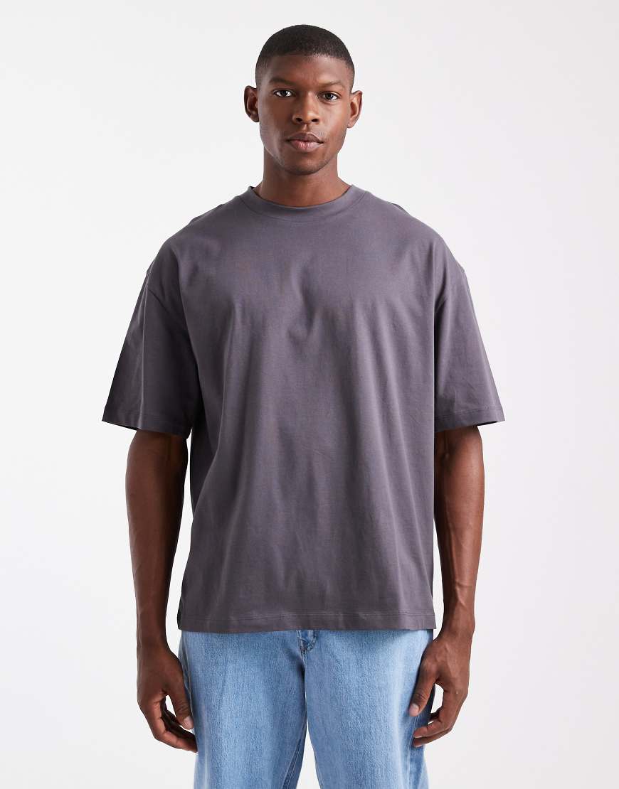ASOS DESIGN - Basic-T-Shirt in Anthrazit mit Oversize-Schnitt-Grau von ASOS DESIGN