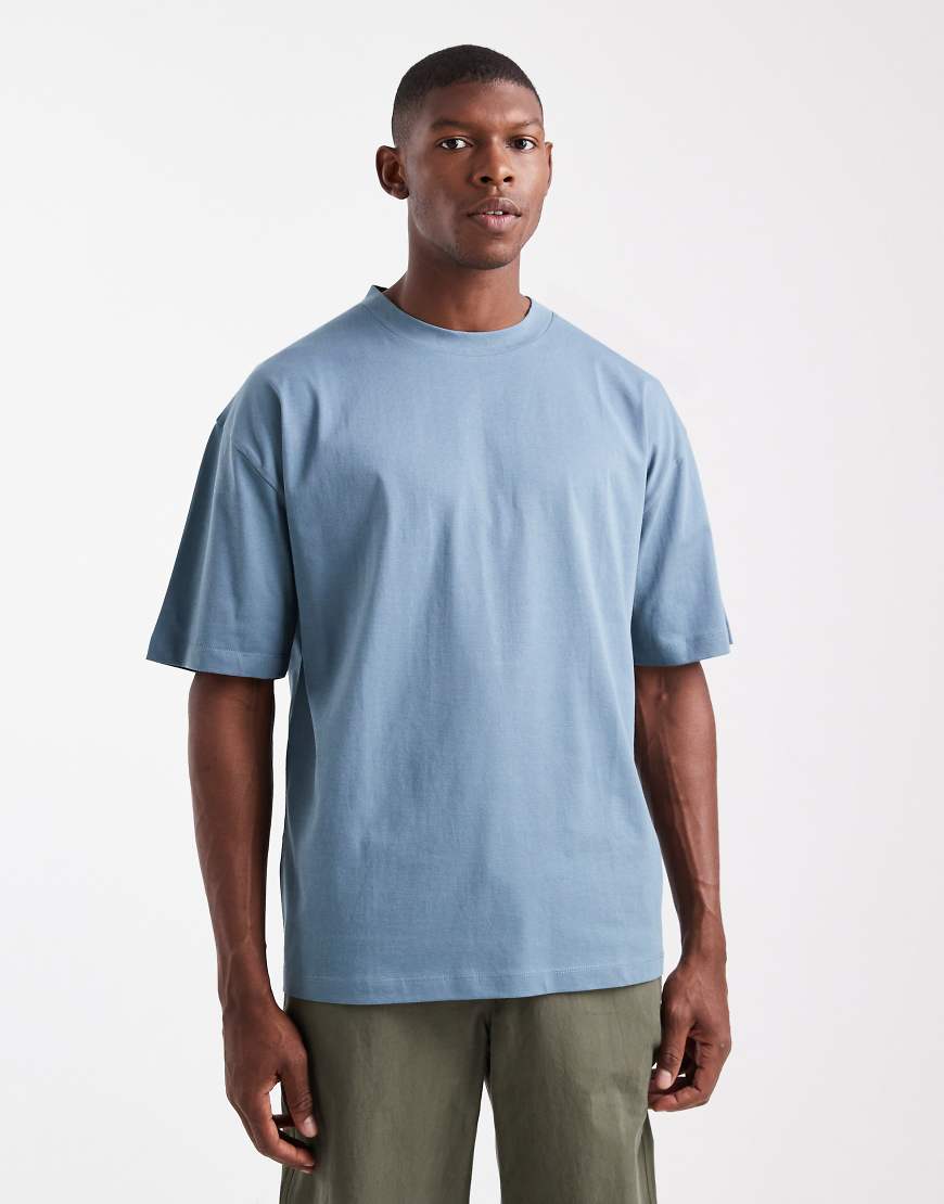ASOS DESIGN - Basic-T-Shirt in Blau mit Rundhalsausschnitt und Oversize-Schnitt von ASOS DESIGN
