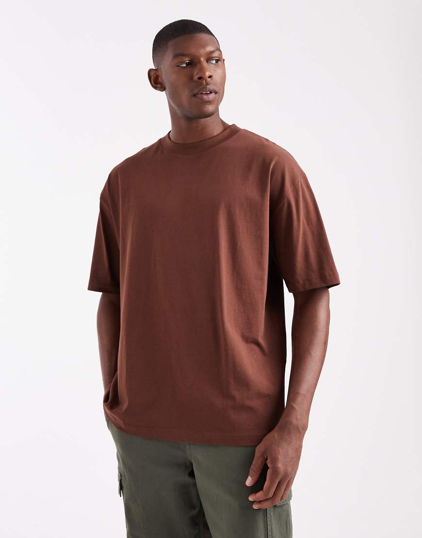 ASOS DESIGN - Basic-T-Shirt in Braun mit Oversize-Schnitt-Brown von ASOS DESIGN
