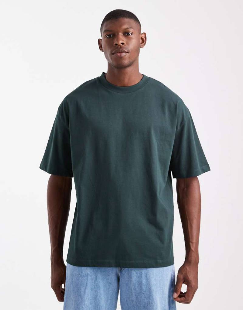 ASOS DESIGN - Basic-T-Shirt in Dunkelgrün mit Oversize-Schnitt von ASOS DESIGN