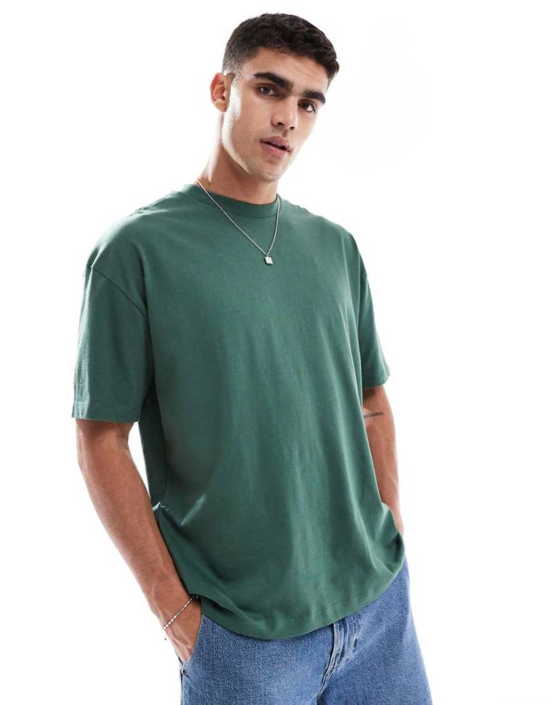 ASOS DESIGN - Basic-T-Shirt in Dunkelgrün mit Oversize-Schnitt von ASOS DESIGN