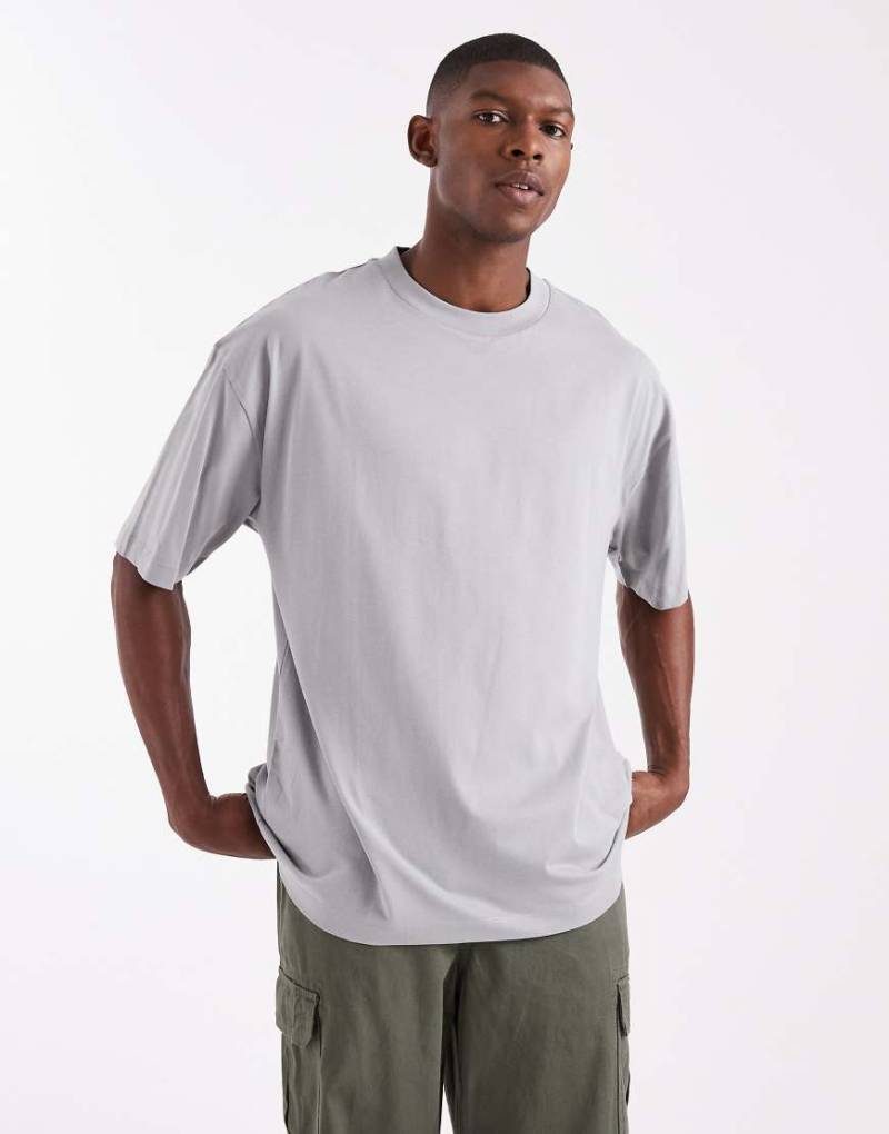 ASOS DESIGN - Basic-T-Shirt in Grau mit Oversize-Schnitt von ASOS DESIGN