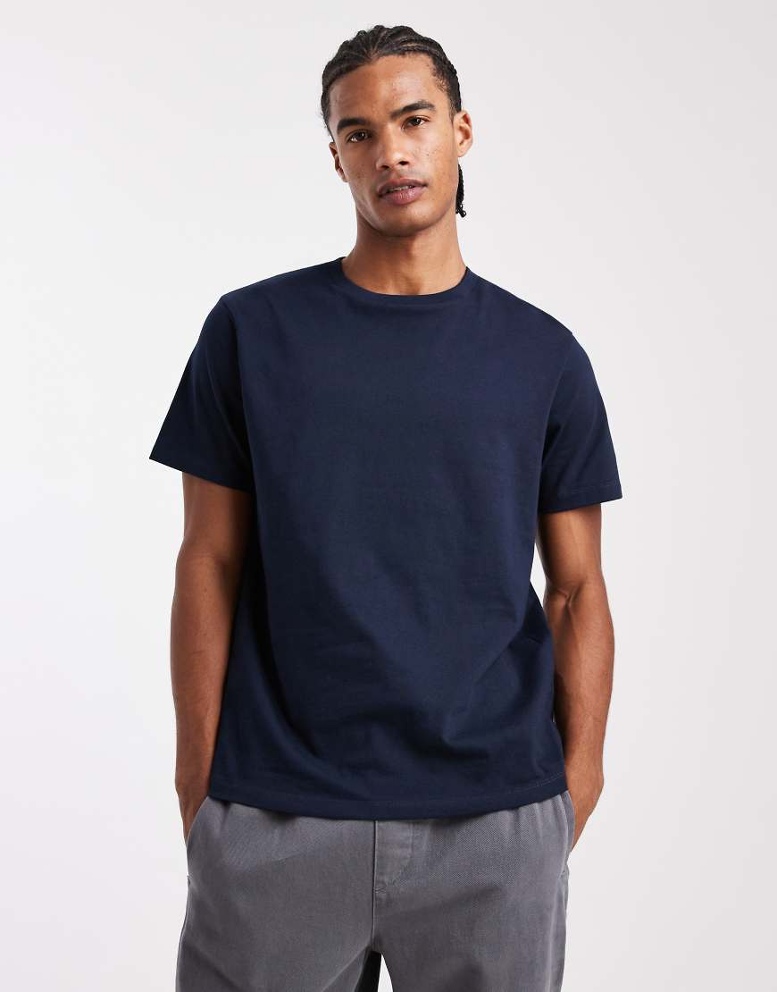 ASOS DESIGN - Basic-T-Shirt in Marineblau mit Rundhalsausschnitt von ASOS DESIGN