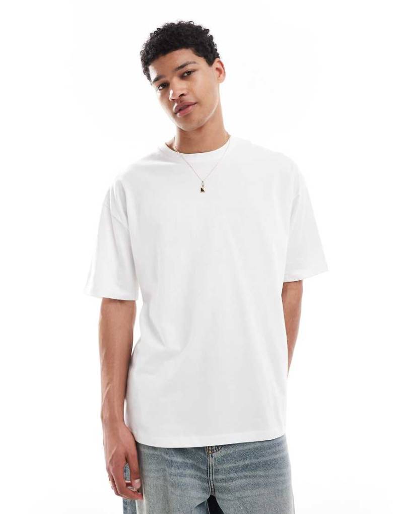 ASOS DESIGN - Basic-T-Shirt in Weiß mit Oversize-Schnitt von ASOS DESIGN
