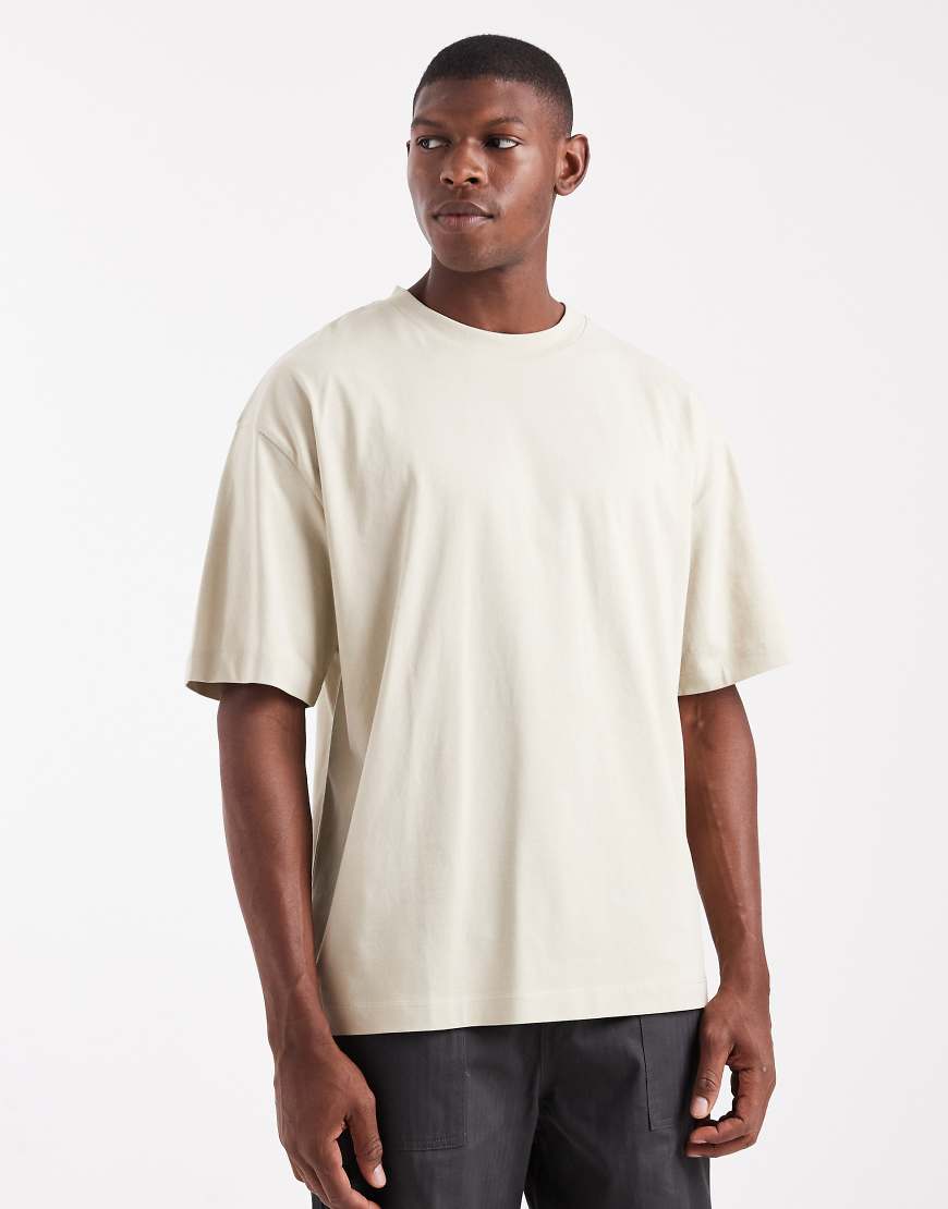 ASOS DESIGN - Basic-T-Shirt in der Farbe Pelikan mit Rundhalsausschnitt und Oversize-Passform-Neutral von ASOS DESIGN