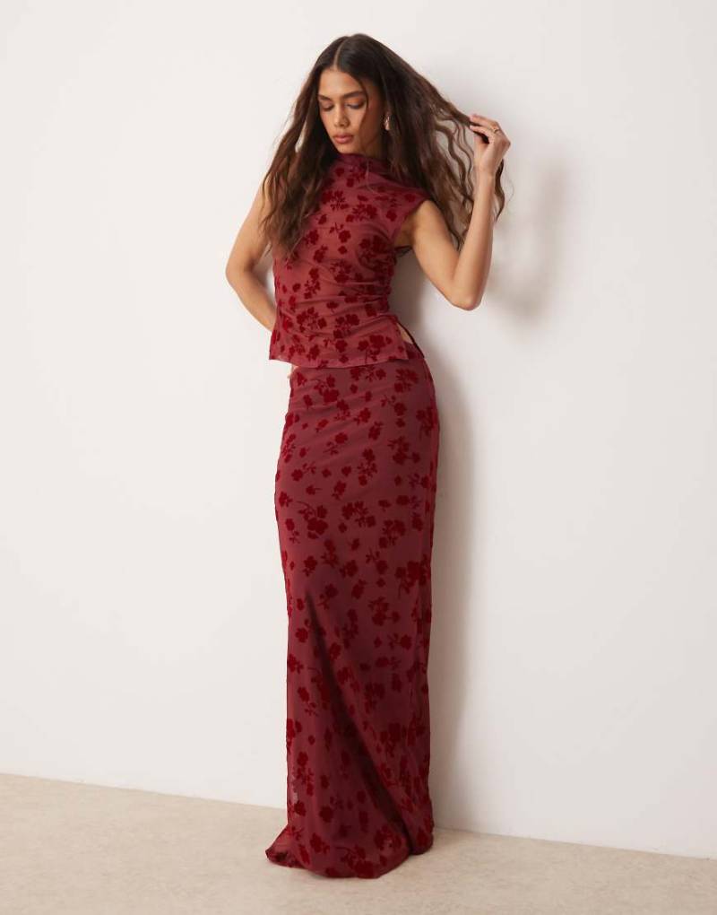 ASOS DESIGN - Beflockter Netzstoff-Maxirock in Rot mit niedrigem Bund, Kombiteil von ASOS DESIGN