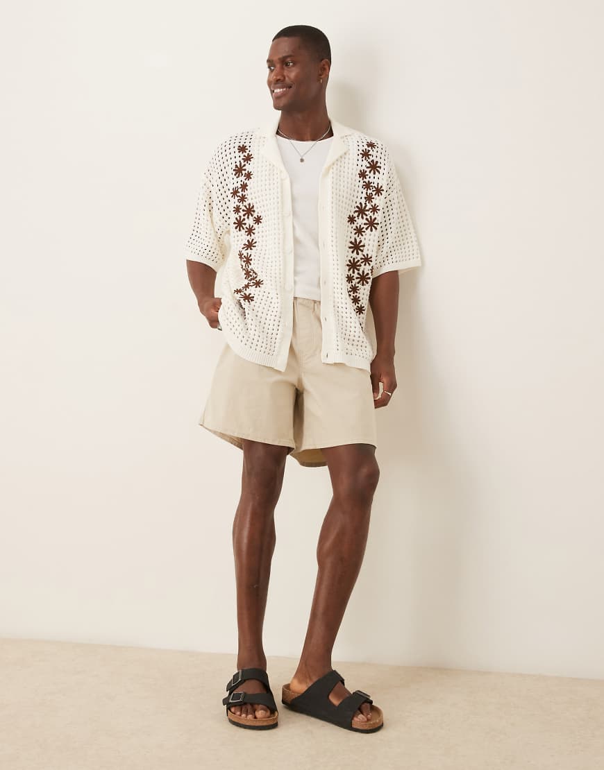 ASOS DESIGN - Bermuda-Schlupfshorts in normaler Länge in Steinbeige-Neutral von ASOS DESIGN